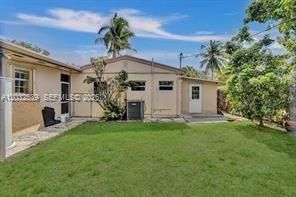 For Rent: $4,999 (5 beds, 3 baths, 2128 Square Feet)