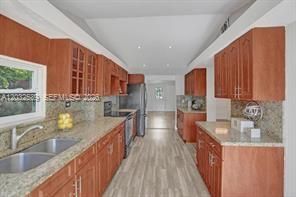 For Rent: $4,999 (5 beds, 3 baths, 2128 Square Feet)