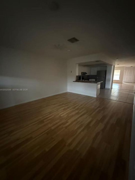 For Rent: $2,350 (2 beds, 2 baths, 3182 Square Feet)