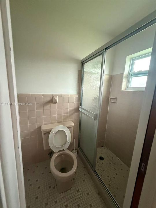 For Rent: $2,350 (2 beds, 2 baths, 3182 Square Feet)