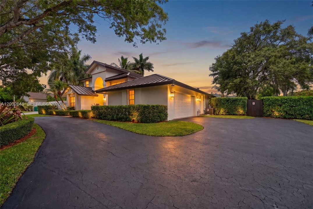 For Rent: $8,450 (4 beds, 3 baths, 3115 Square Feet)
