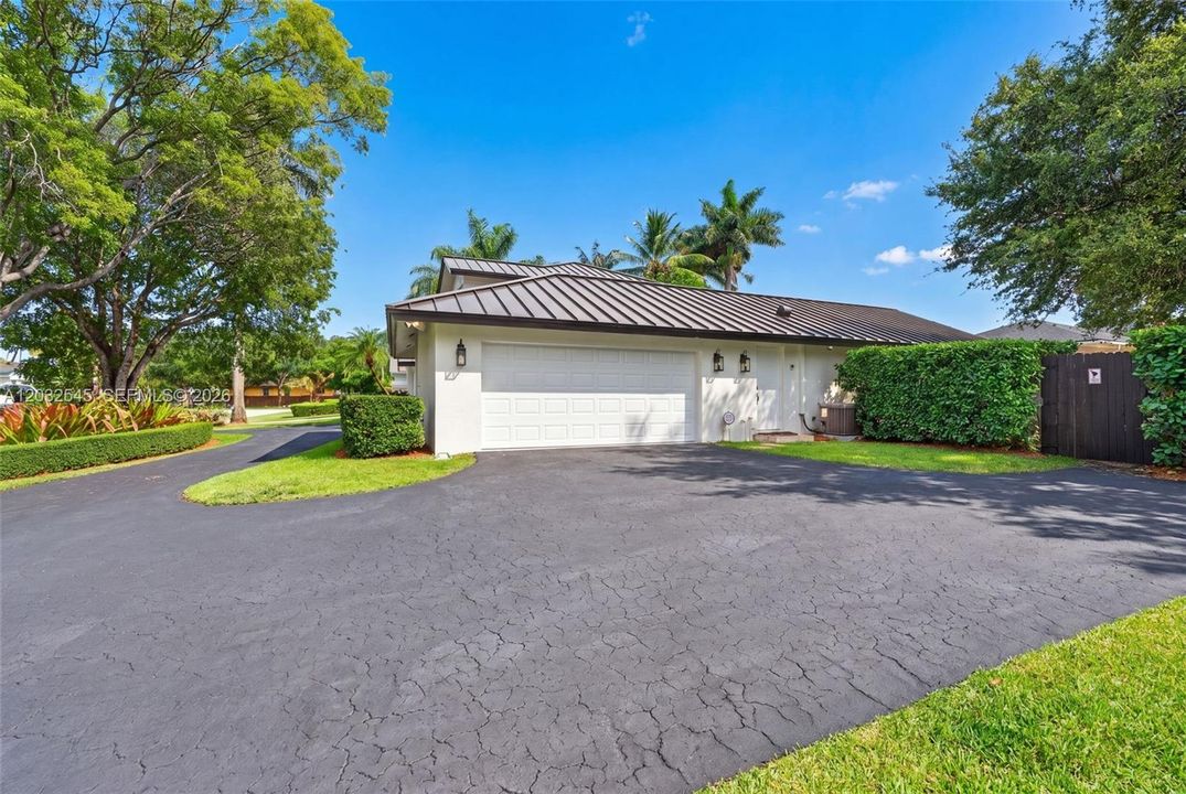 For Rent: $8,450 (4 beds, 3 baths, 3115 Square Feet)