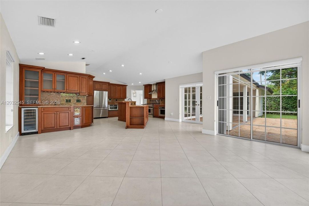 For Rent: $8,450 (4 beds, 3 baths, 3115 Square Feet)