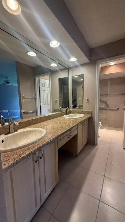 For Sale: $484,900 (2 beds, 2 baths, 1808 Square Feet)