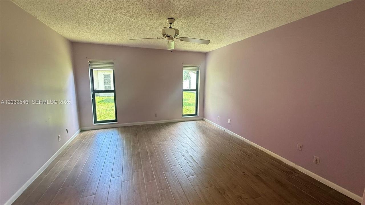 For Sale: $484,900 (2 beds, 2 baths, 1808 Square Feet)