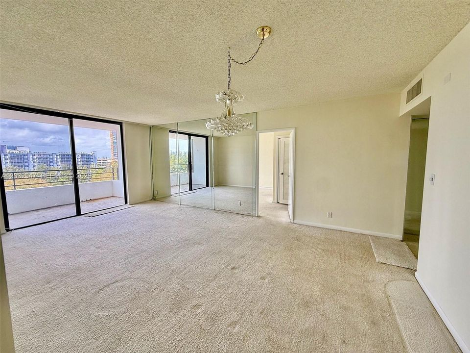 For Sale: $250,000 (2 beds, 2 baths, 1400 Square Feet)