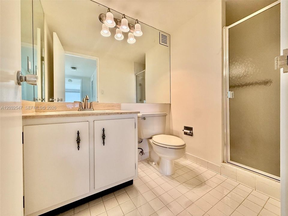 For Sale: $250,000 (2 beds, 2 baths, 1400 Square Feet)