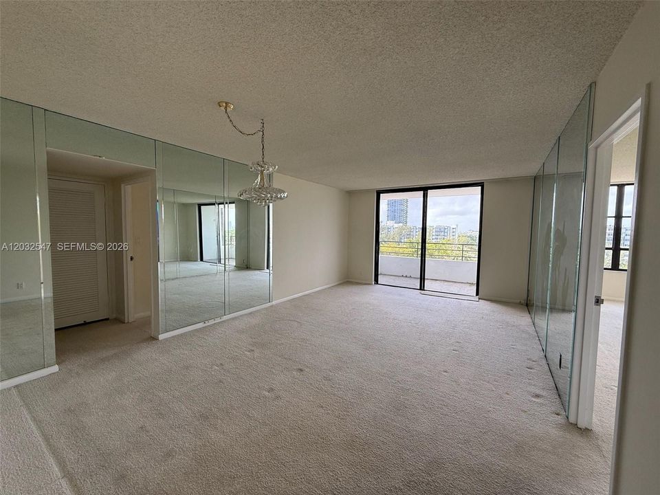 For Sale: $250,000 (2 beds, 2 baths, 1400 Square Feet)