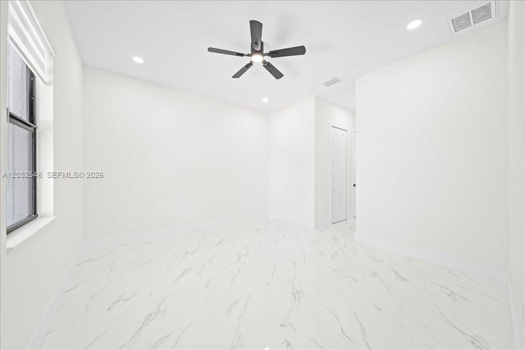 For Sale: $469,900 (4 beds, 2 baths, 1832 Square Feet)