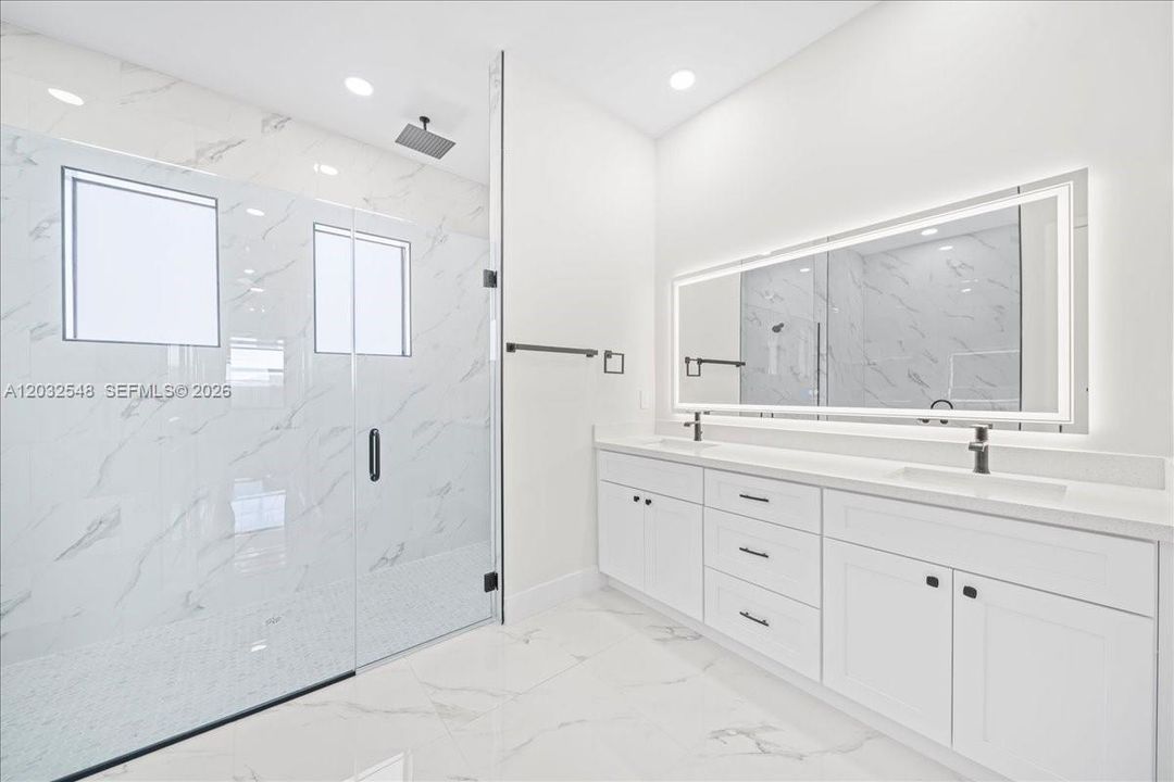 For Sale: $469,900 (4 beds, 2 baths, 1832 Square Feet)