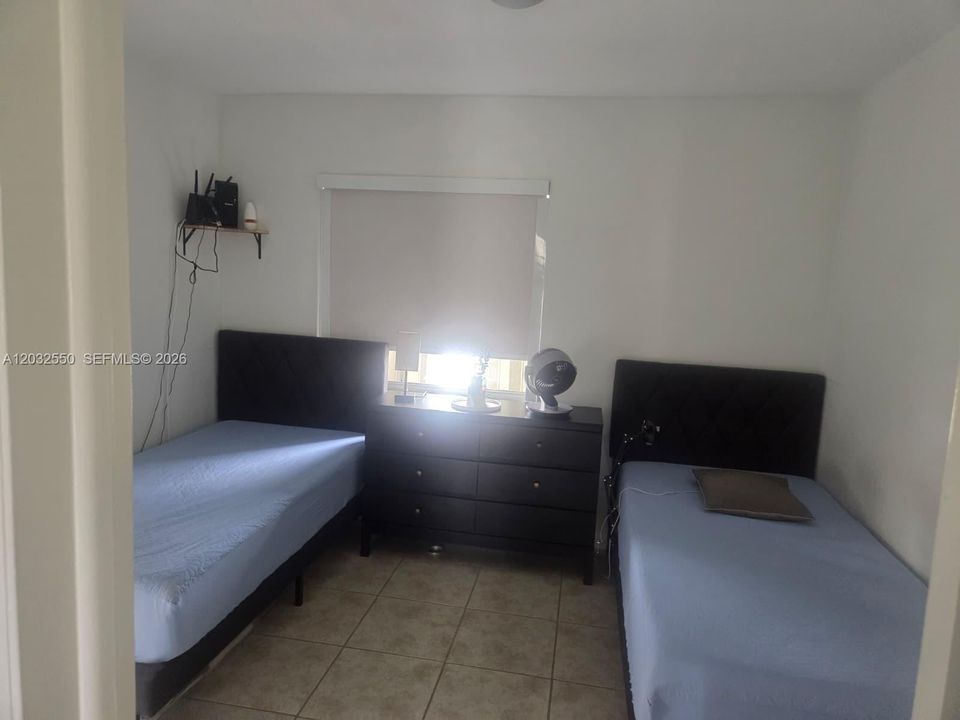 For Sale: $499,000 (3 beds, 2 baths, 1276 Square Feet)
