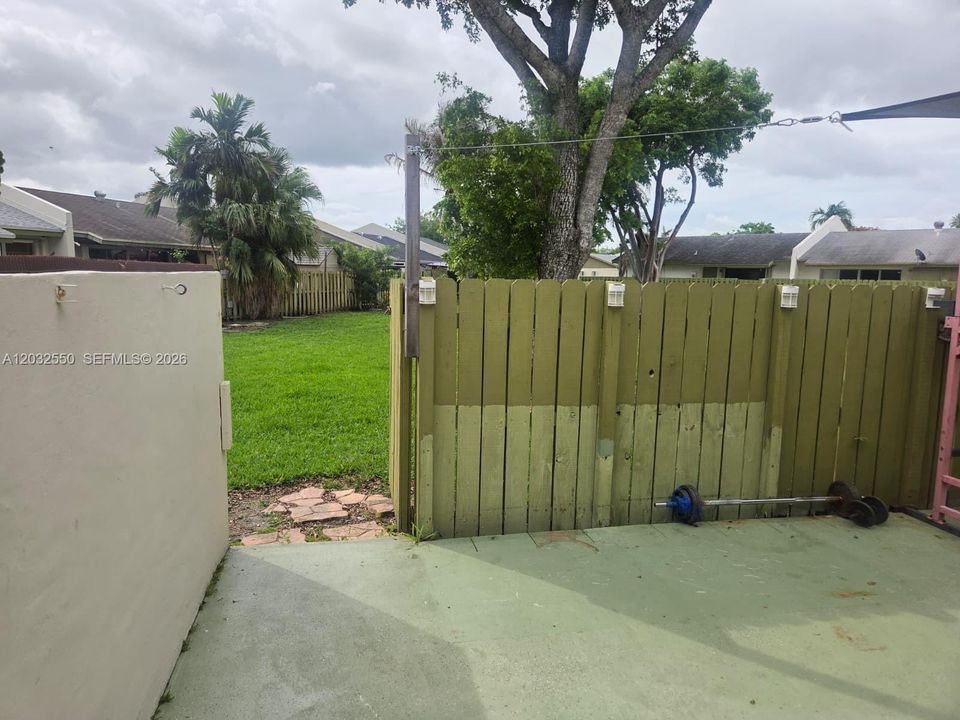 For Sale: $499,000 (3 beds, 2 baths, 1276 Square Feet)