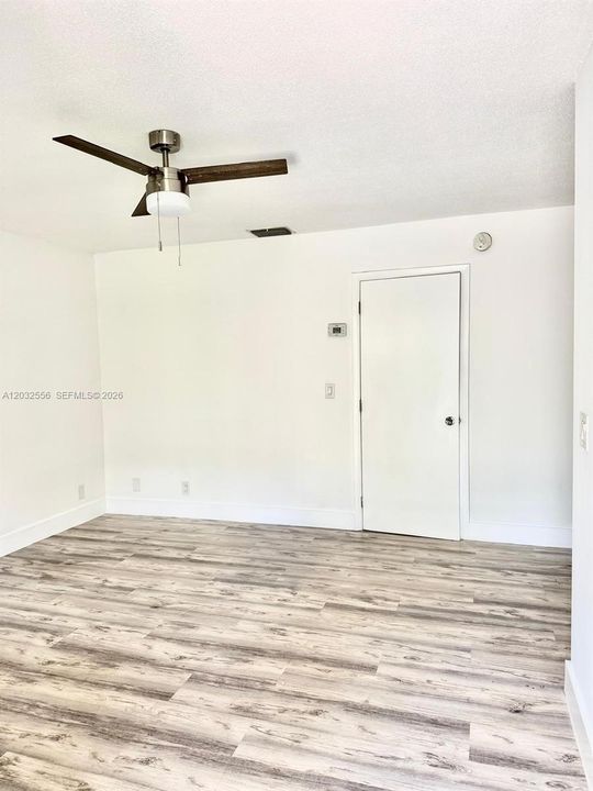 En Venta: $914,500 (0 camas, 0 baños, 2484 Pies cuadrados)