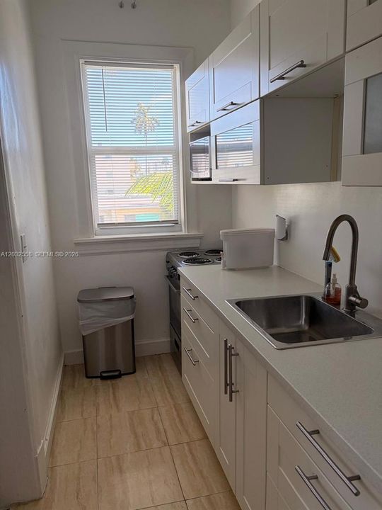 For Rent: $1,800 (0 beds, 1 baths, 424 Square Feet)