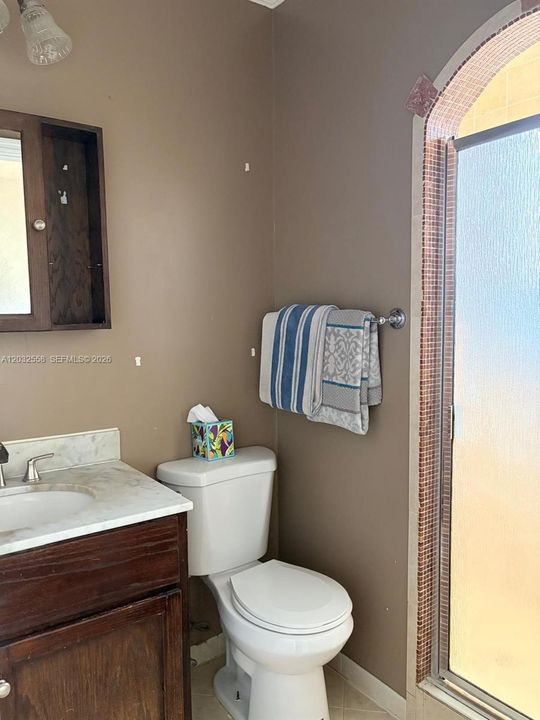 For Rent: $1,800 (0 beds, 1 baths, 424 Square Feet)
