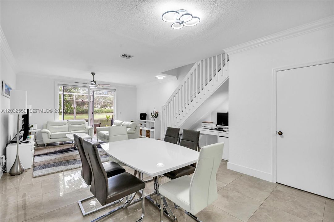 For Sale: $575,000 (3 beds, 2 baths, 1461 Square Feet)