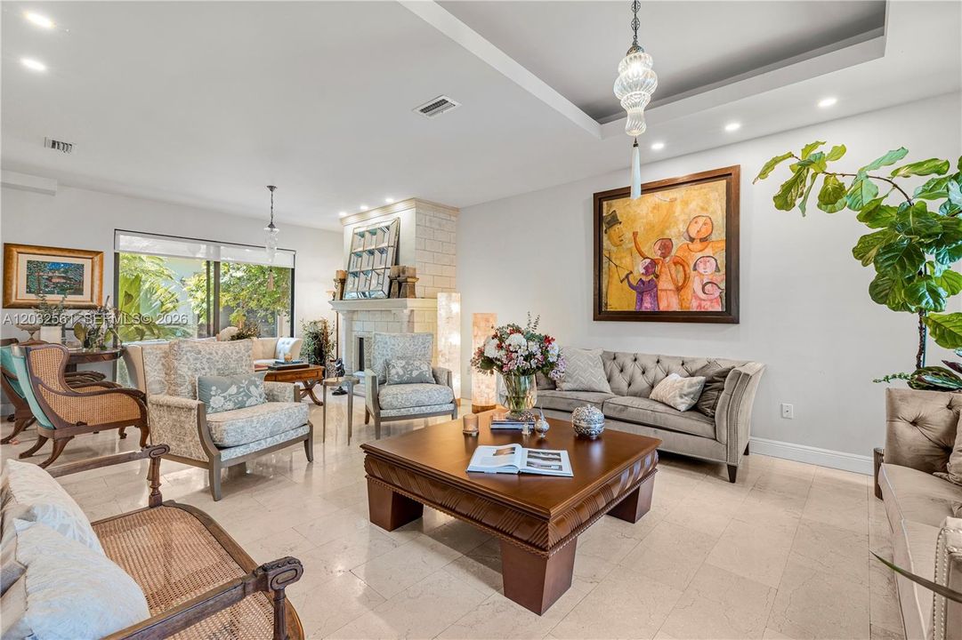 For Sale: $3,750,000 (5 beds, 4 baths, 5187 Square Feet)