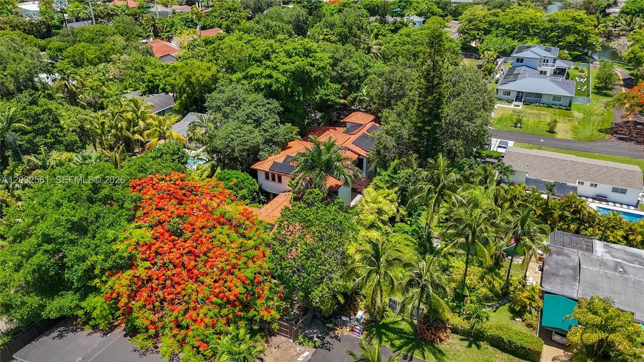 For Sale: $3,750,000 (5 beds, 4 baths, 5187 Square Feet)