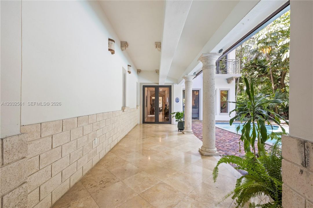 For Sale: $3,750,000 (5 beds, 4 baths, 5187 Square Feet)