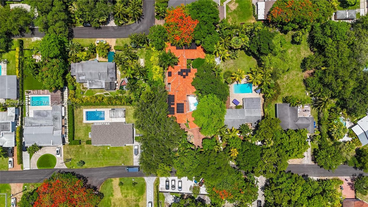 For Sale: $3,750,000 (5 beds, 4 baths, 5187 Square Feet)