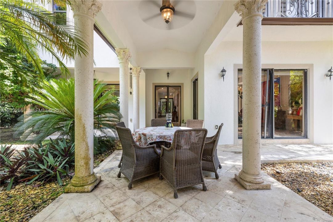 For Sale: $3,750,000 (5 beds, 4 baths, 5187 Square Feet)