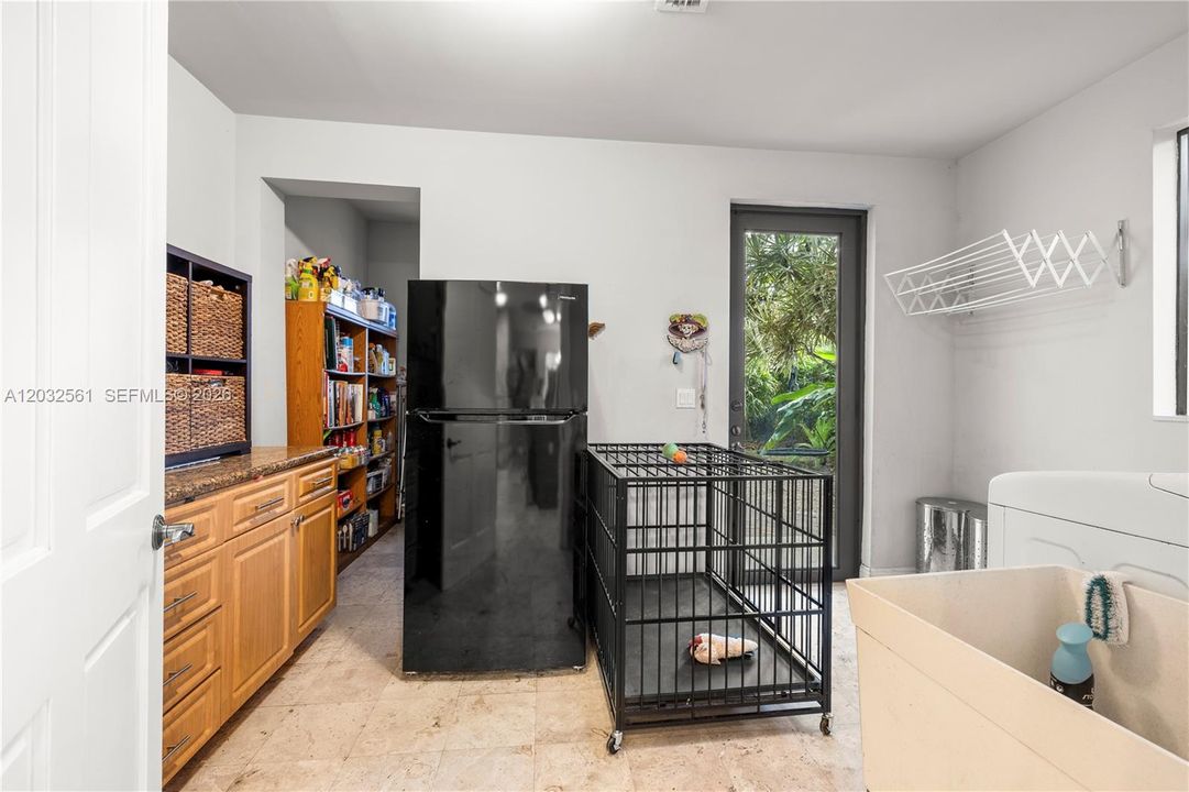 For Sale: $3,750,000 (5 beds, 4 baths, 5187 Square Feet)