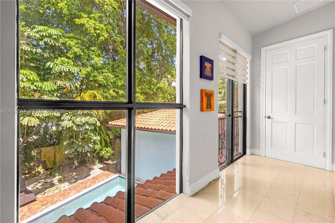 For Sale: $3,750,000 (5 beds, 4 baths, 5187 Square Feet)