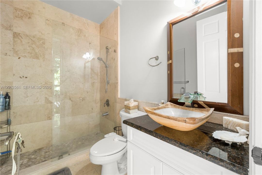 For Sale: $3,750,000 (5 beds, 4 baths, 5187 Square Feet)