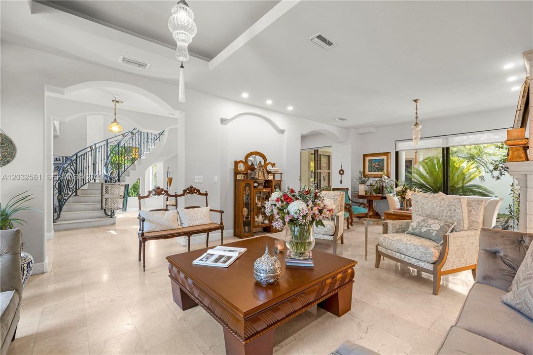 For Sale: $3,750,000 (5 beds, 4 baths, 5187 Square Feet)