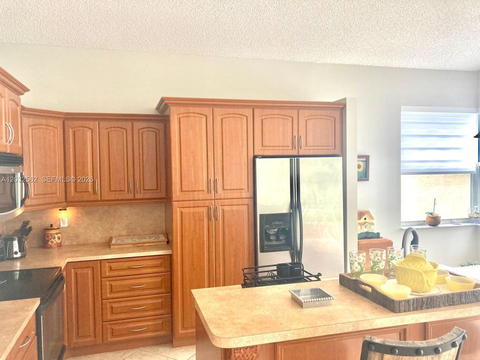 For Sale: $616,000 (3 beds, 2 baths, 1717 Square Feet)
