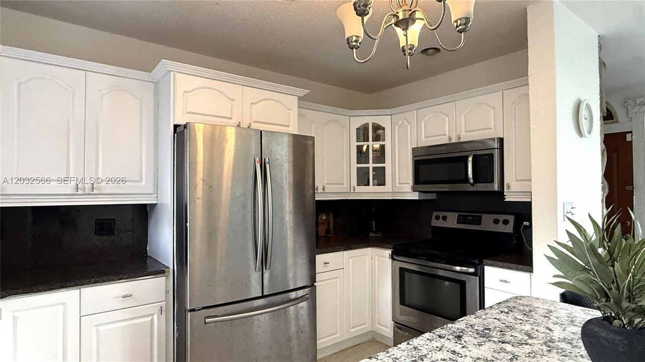 For Sale: $650,000 (4 beds, 2 baths, 2250 Square Feet)