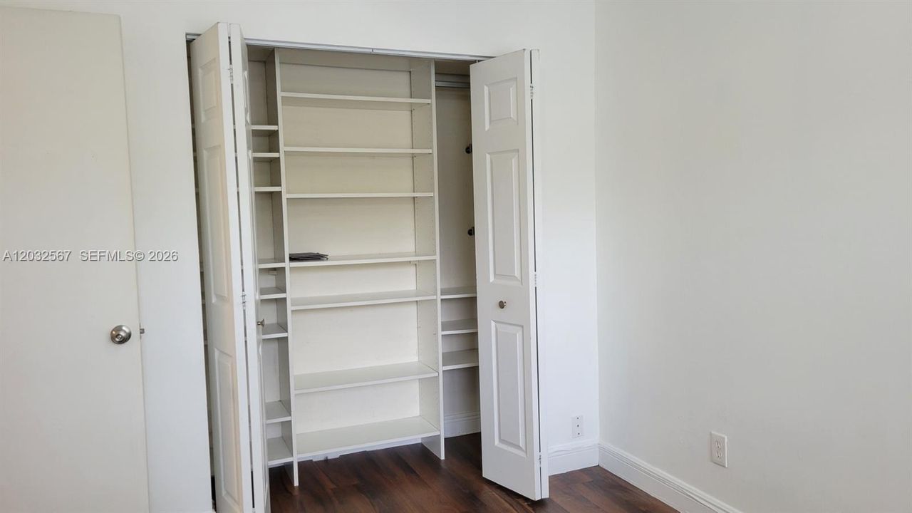 For Rent: $2,000 (2 beds, 2 baths, 800 Square Feet)