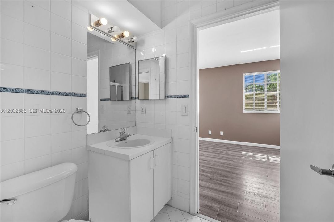En Venta: $520,000 (3 camas, 2 baños, 1443 Pies cuadrados)
