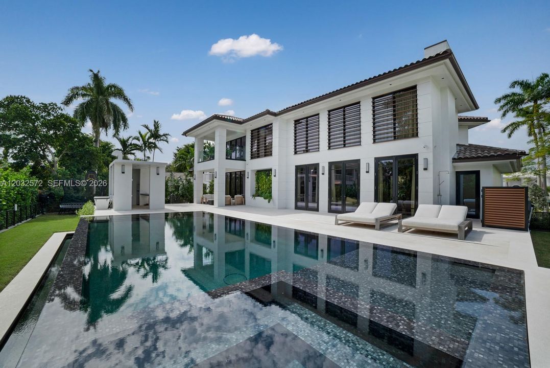 En Venta: $13,995,000 (5 camas, 5 baños, 5342 Pies cuadrados)