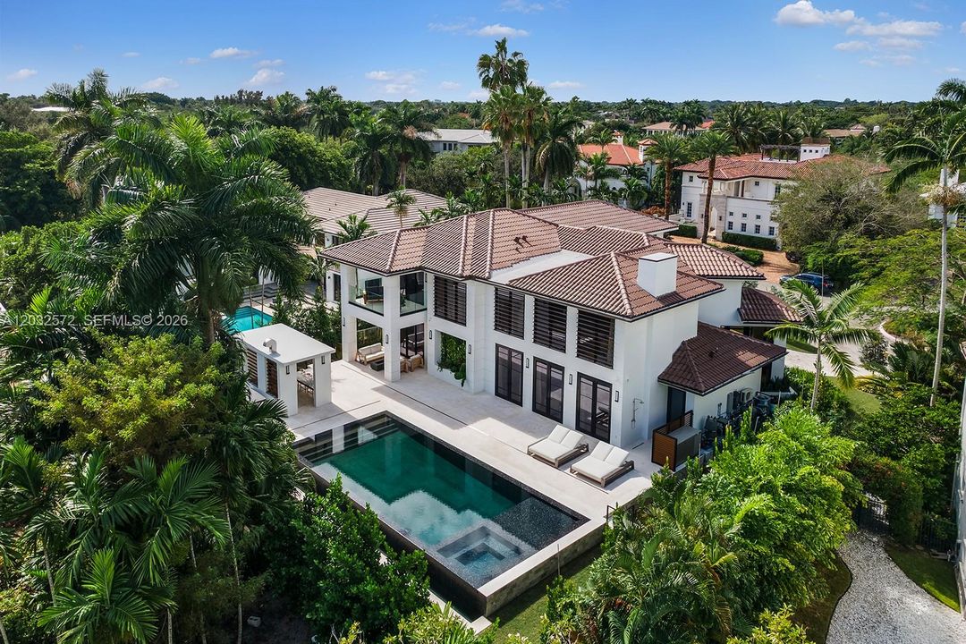 En Venta: $13,995,000 (5 camas, 5 baños, 5342 Pies cuadrados)