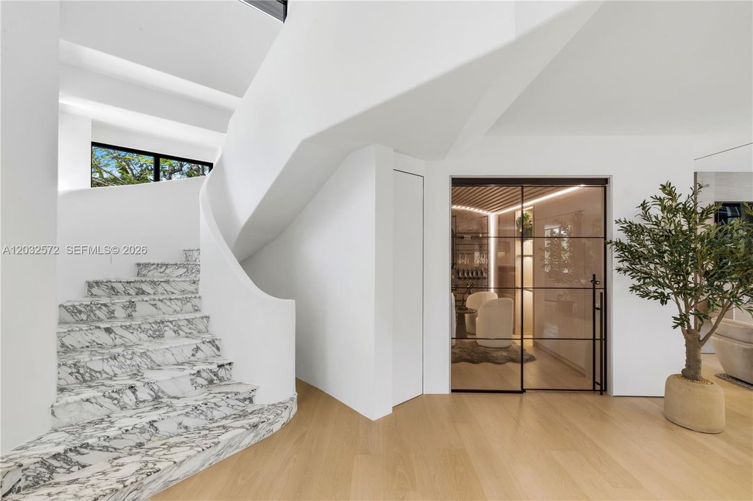 En Venta: $13,995,000 (5 camas, 5 baños, 5342 Pies cuadrados)