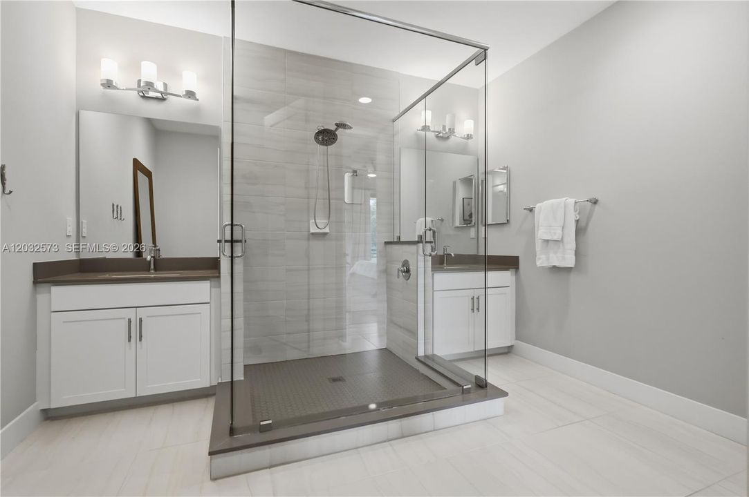 For Sale: $765,000 (3 beds, 3 baths, 2105 Square Feet)