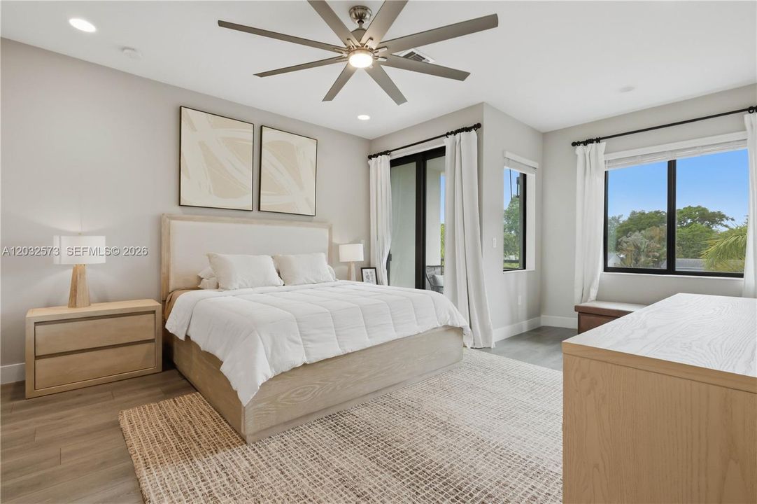 For Sale: $765,000 (3 beds, 3 baths, 2105 Square Feet)