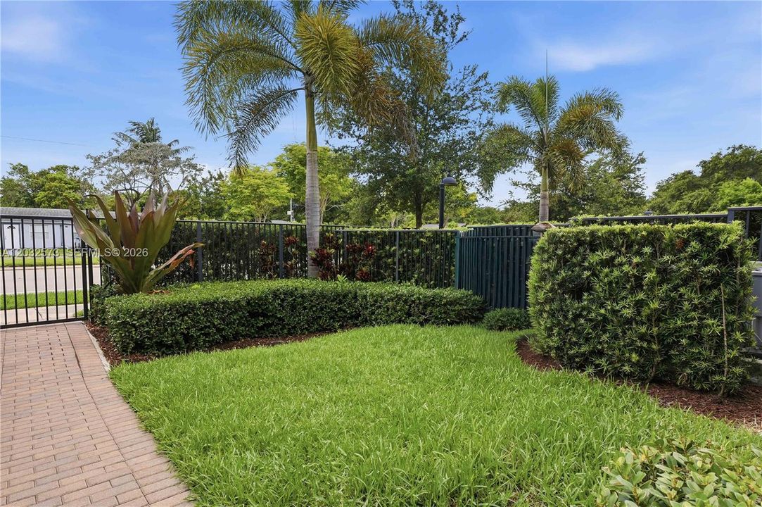 For Sale: $765,000 (3 beds, 3 baths, 2105 Square Feet)