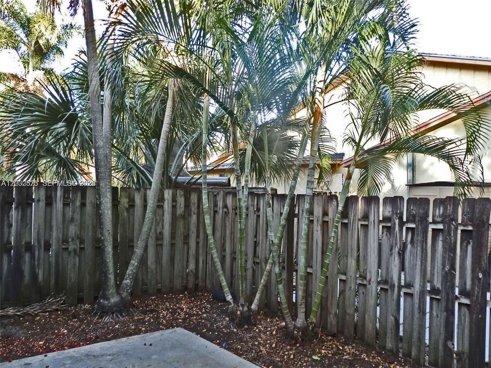 For Sale: $315,000 (2 beds, 2 baths, 1145 Square Feet)