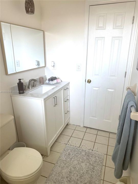 For Rent: $2,700 (3 beds, 2 baths, 1773 Square Feet)