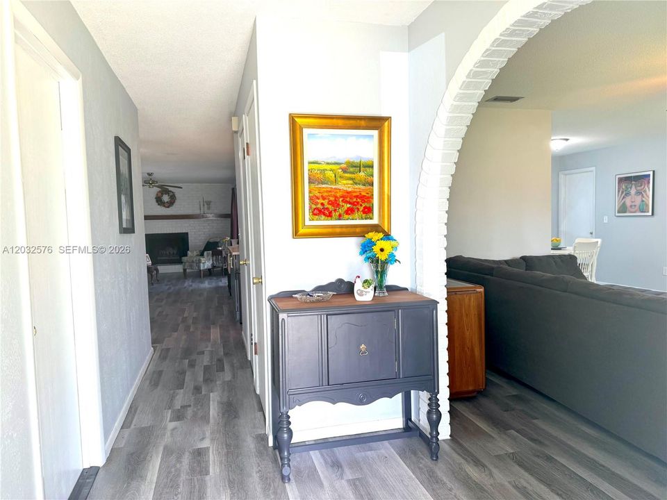 For Rent: $2,700 (3 beds, 2 baths, 1773 Square Feet)