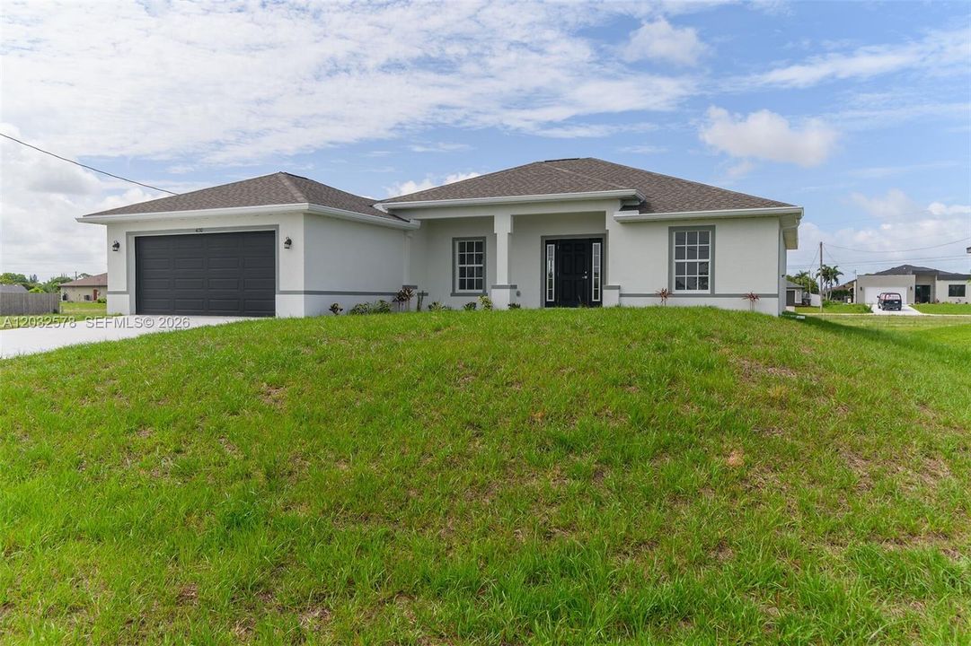 For Sale: $429,000 (4 beds, 3 baths, 1683 Square Feet)