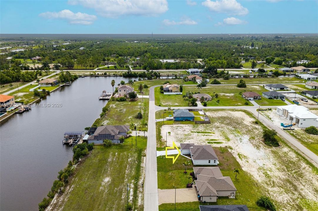 For Sale: $429,000 (4 beds, 3 baths, 1683 Square Feet)