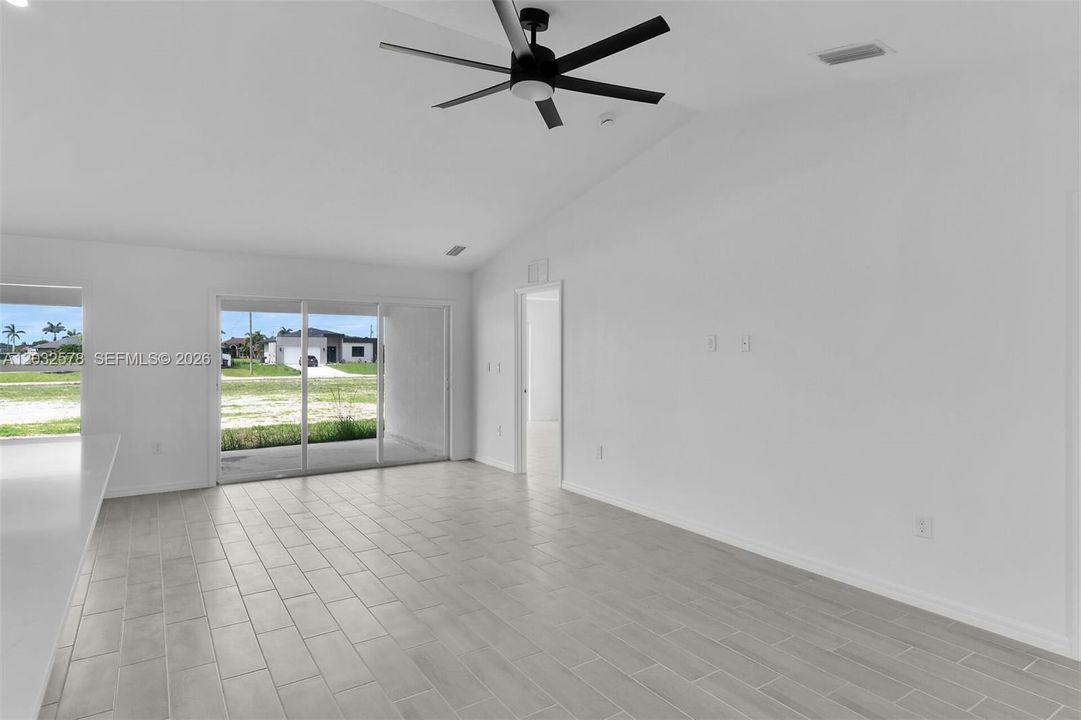 For Sale: $429,000 (4 beds, 3 baths, 1683 Square Feet)