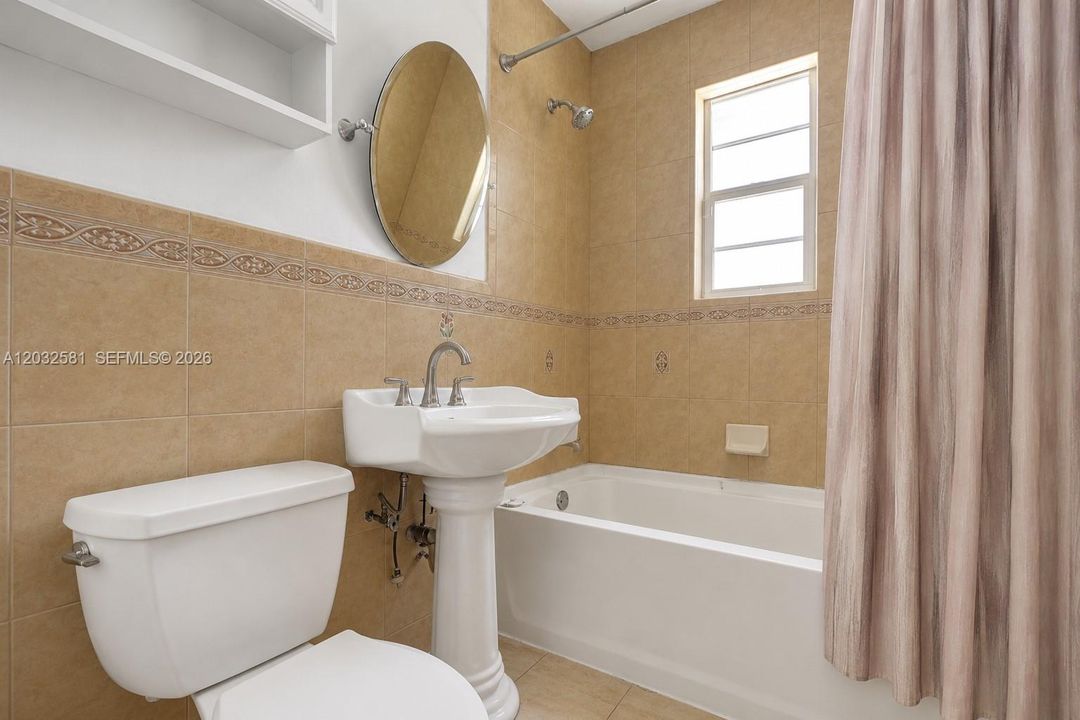 For Sale: $1,500,000 (4 beds, 2 baths, 1431 Square Feet)