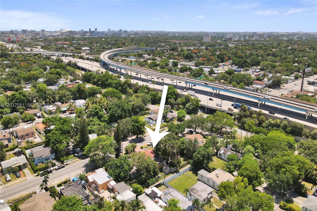 For Sale: $1,500,000 (4 beds, 2 baths, 1431 Square Feet)