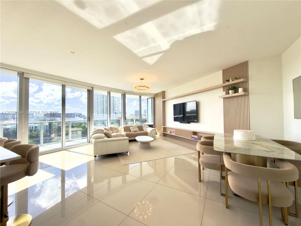 For Rent: $8,300 (3 beds, 3 baths, 1727 Square Feet)