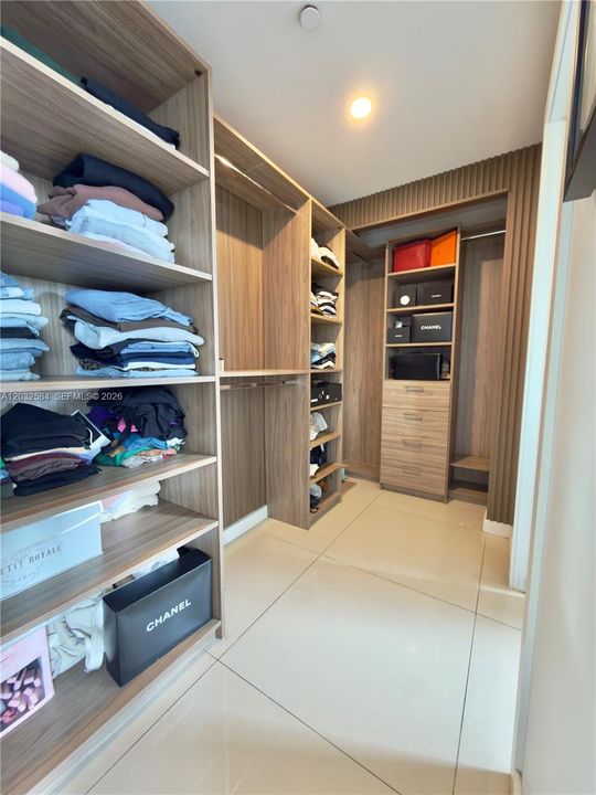 Master Closet 2