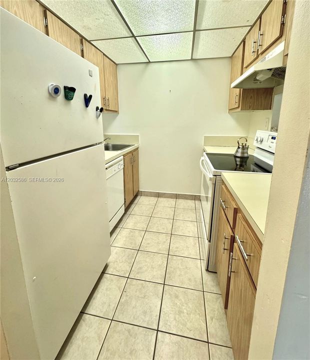 For Rent: $1,625 (1 beds, 1 baths, 650 Square Feet)